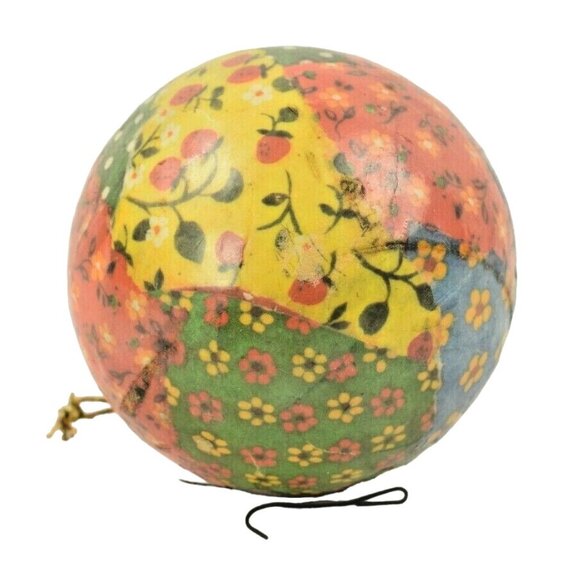 Country Quilt Decoupage 4 inch Round Christmas Ornament Vintage - Picture 3 of 3